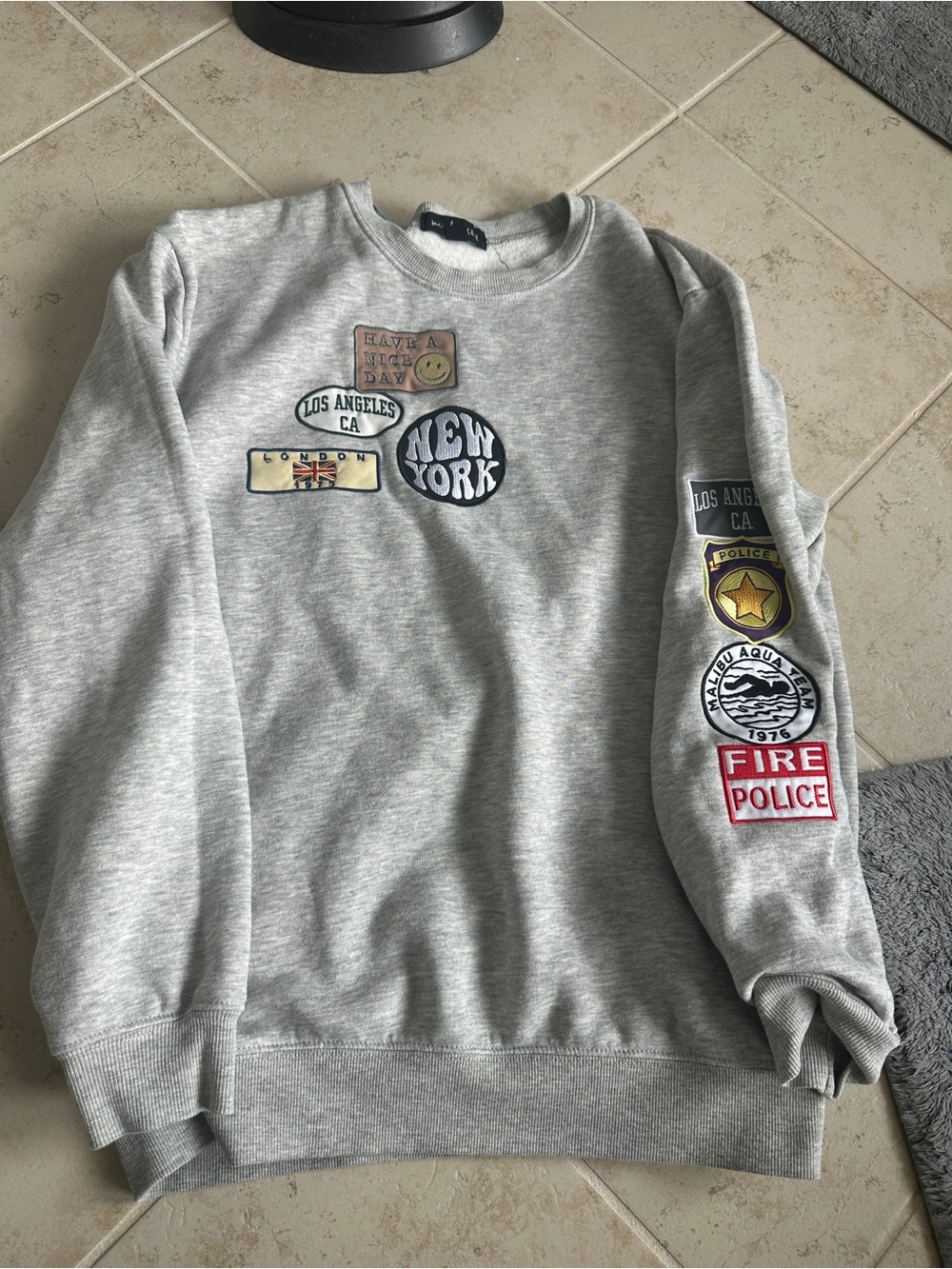 Gray Patch-Detail womens Sweatshirt - Casual Crewneck